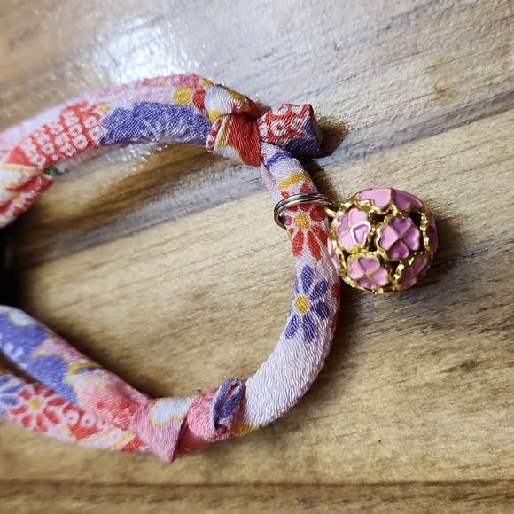 Necoichi Chirimen Cat Collar with Clover Bell pink Kimono Fabric Japanese NWOT $ - Picture 5 of 5